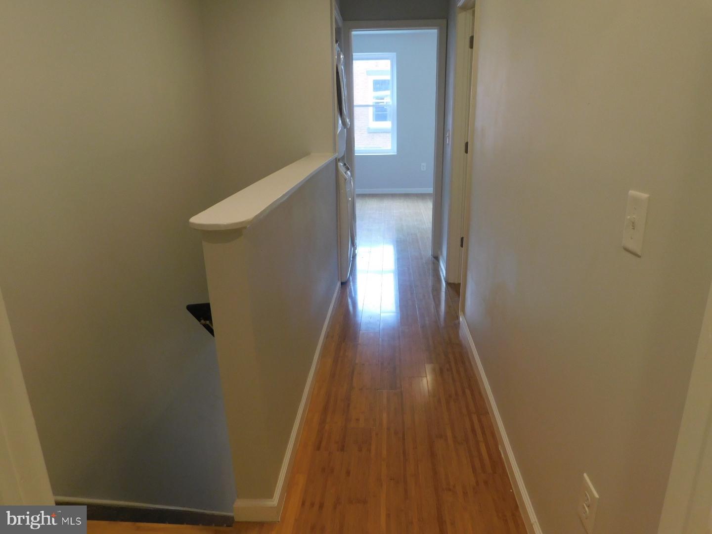 2120 N Dover St Property Photo 8