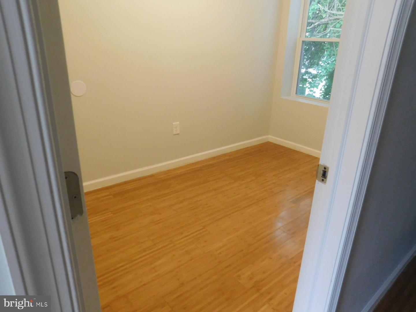 2120 N Dover St Property Photo 13