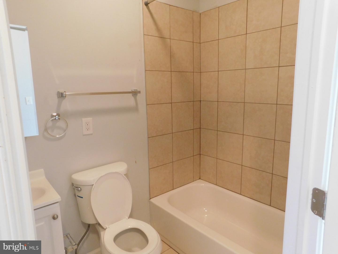 2238 W Master St Property Photo 11
