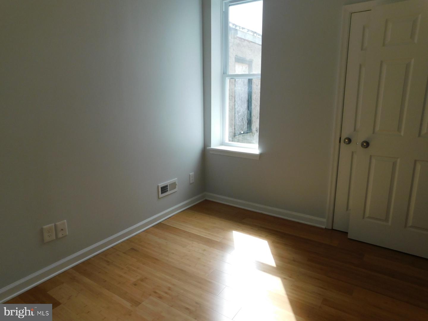 2238 W Master St Property Photo 13