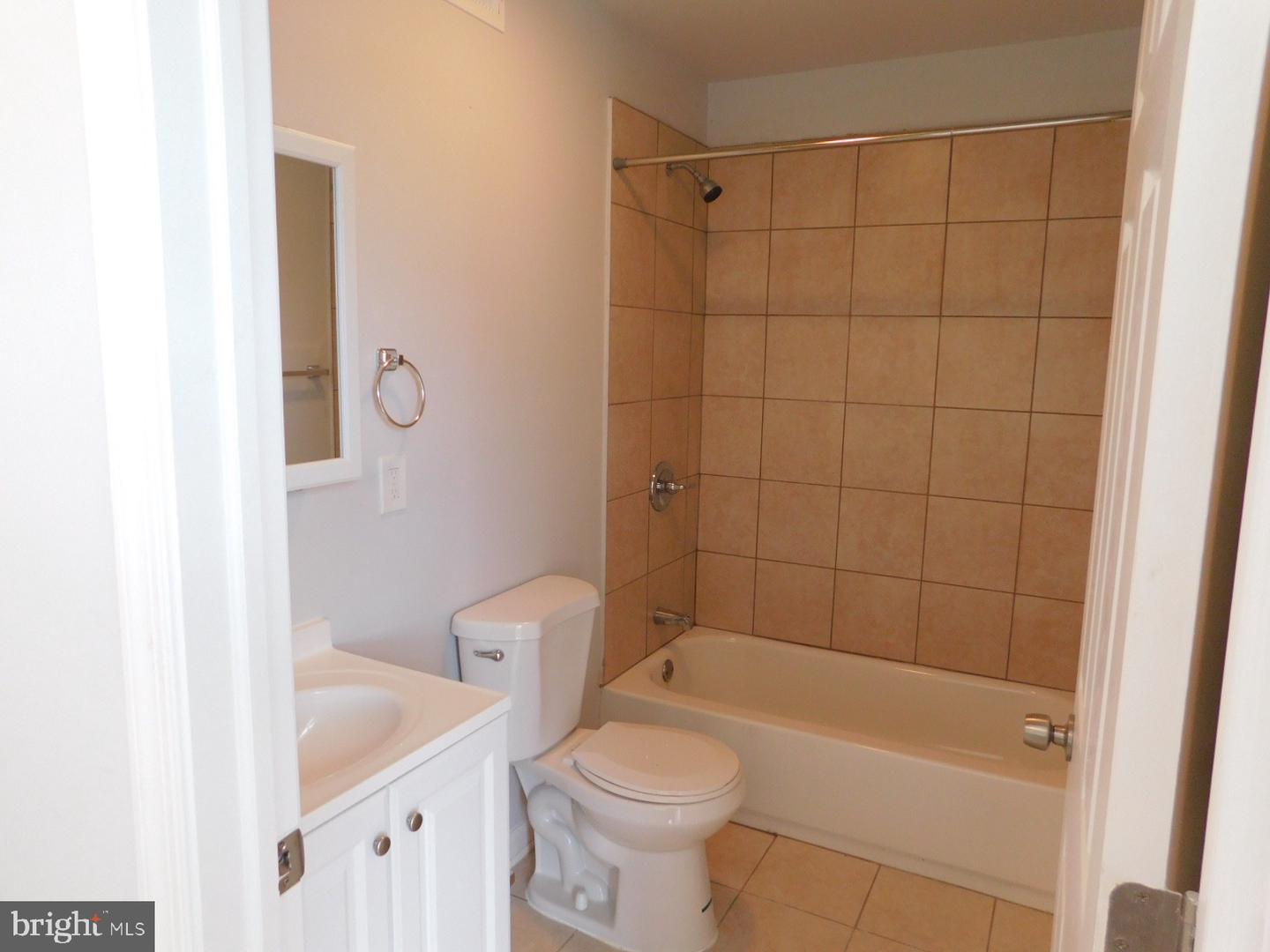 2238 W Master St Property Photo 18