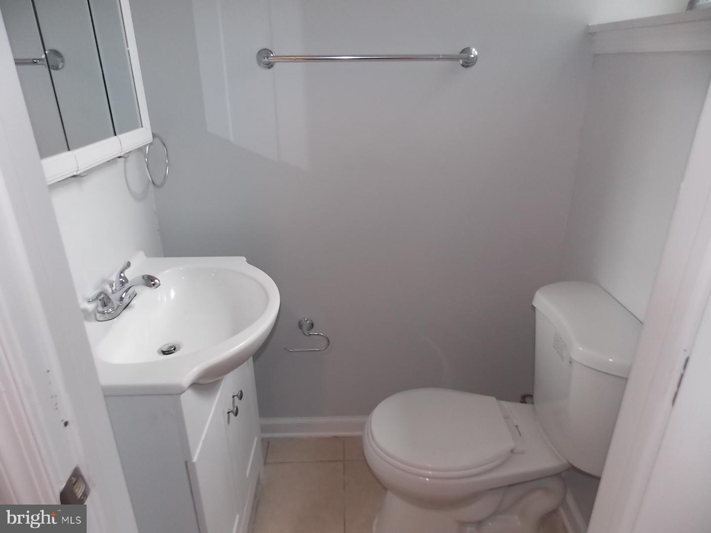 2417 Arlington St Property Photo 7
