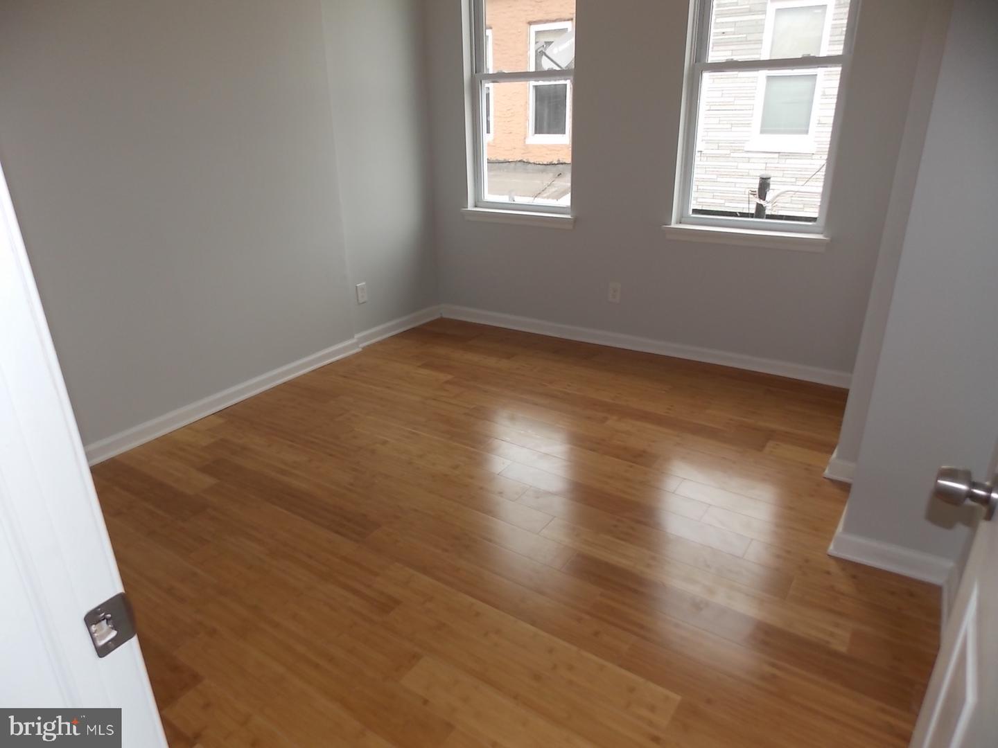 2417 Arlington St Property Photo 8