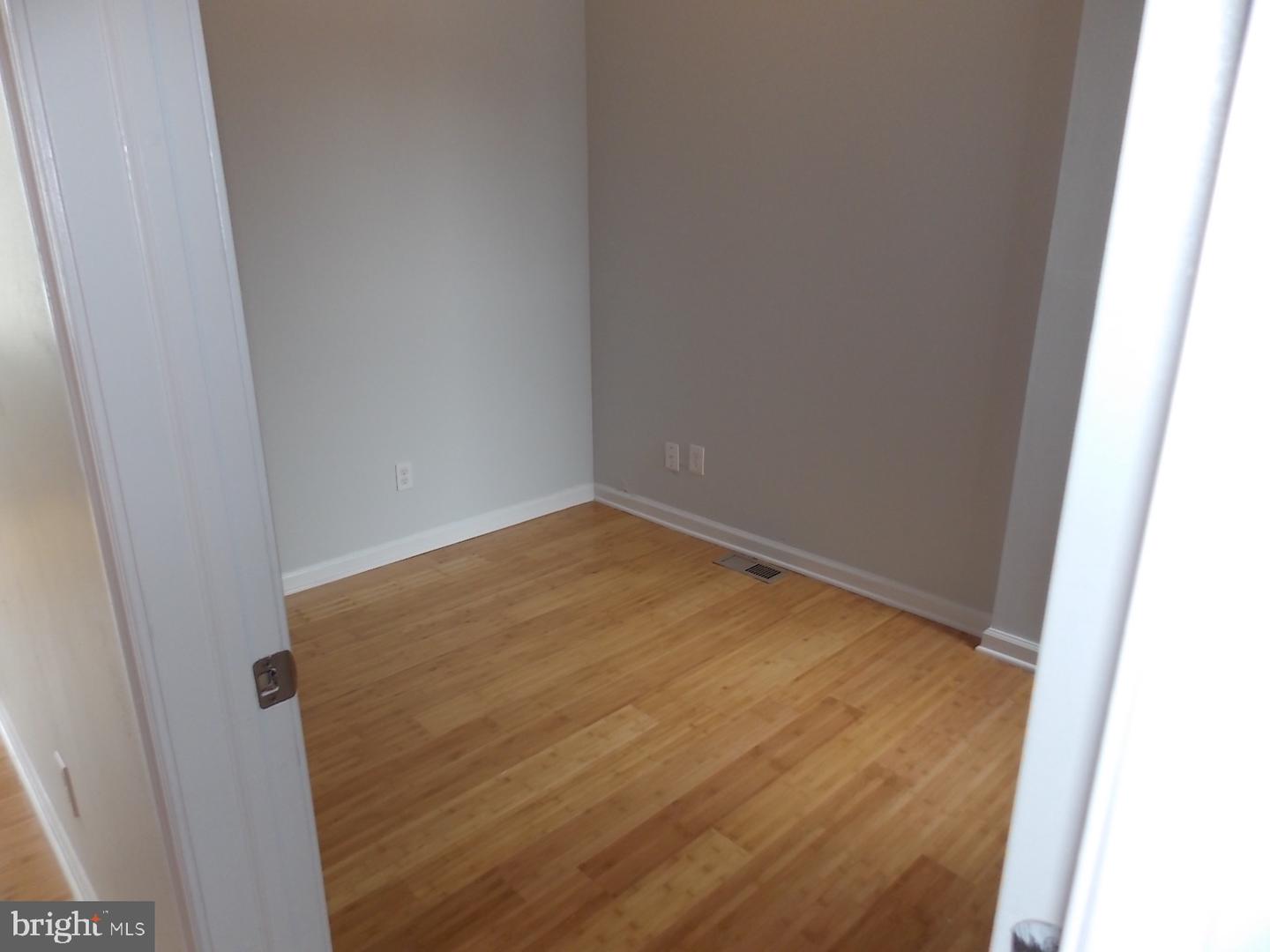 2417 Arlington St Property Photo 14