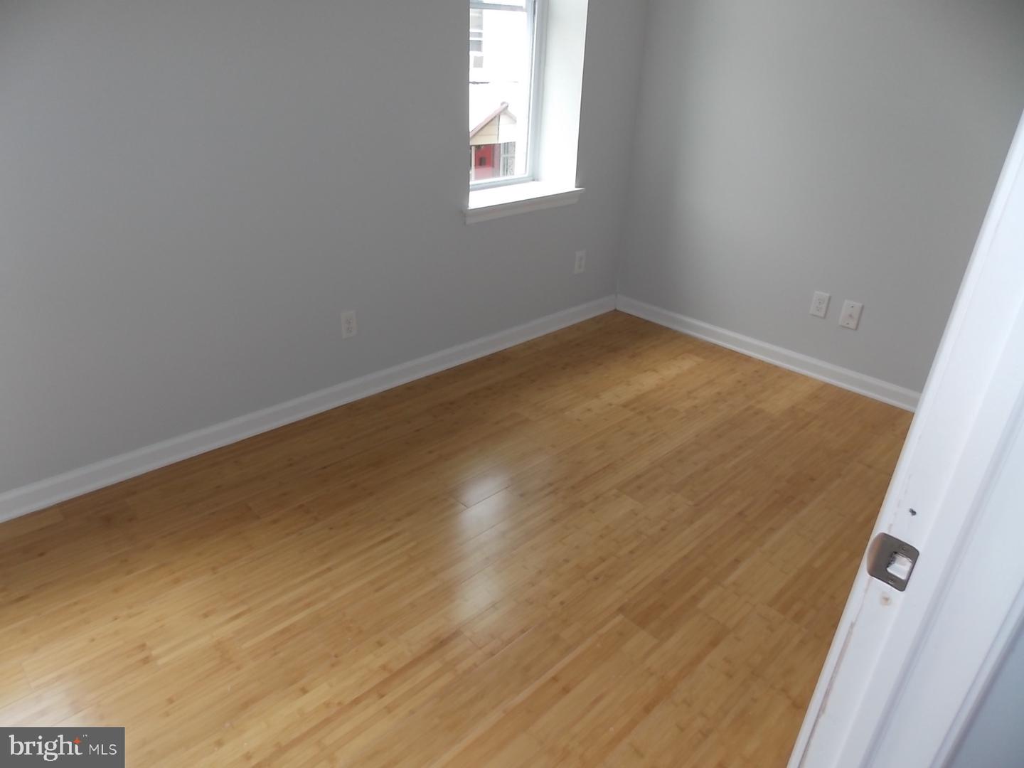 2417 Arlington St Property Photo 15