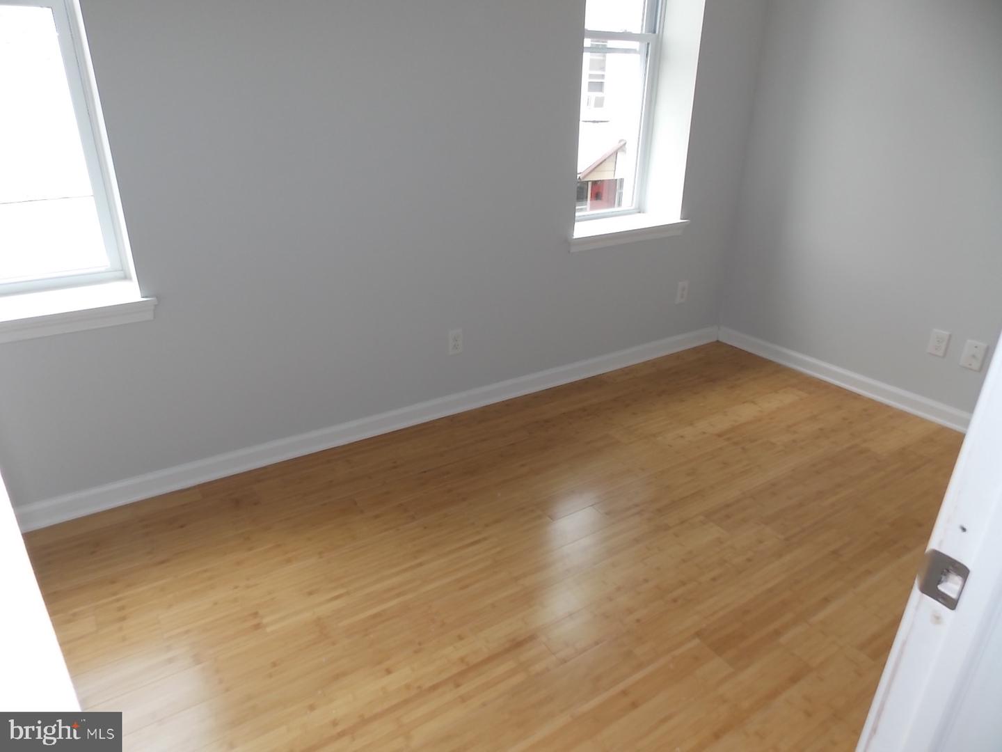 2417 Arlington St Property Photo 17