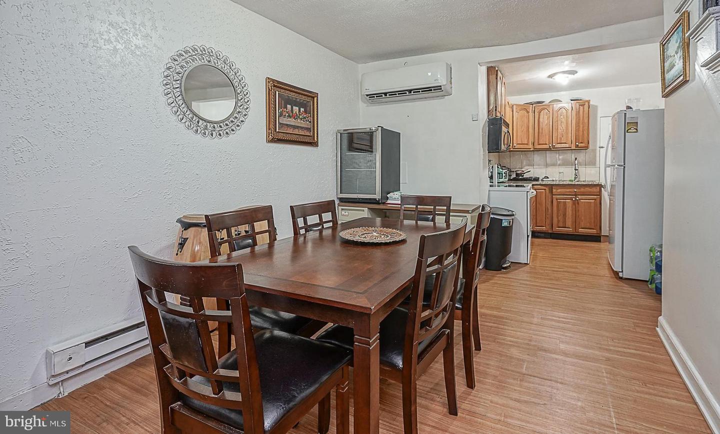 2106 N Orianna St Property Photo 6