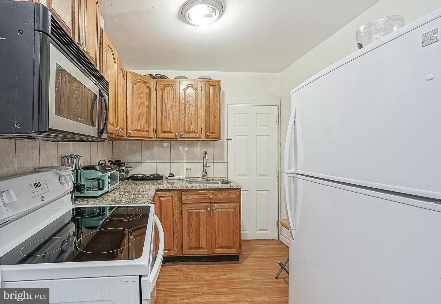 2106 N Orianna St Property Photo 9