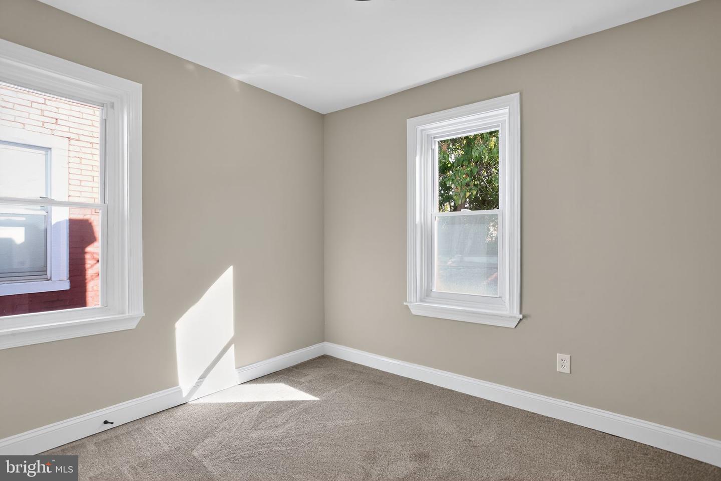 508 W King St Property Photo 24