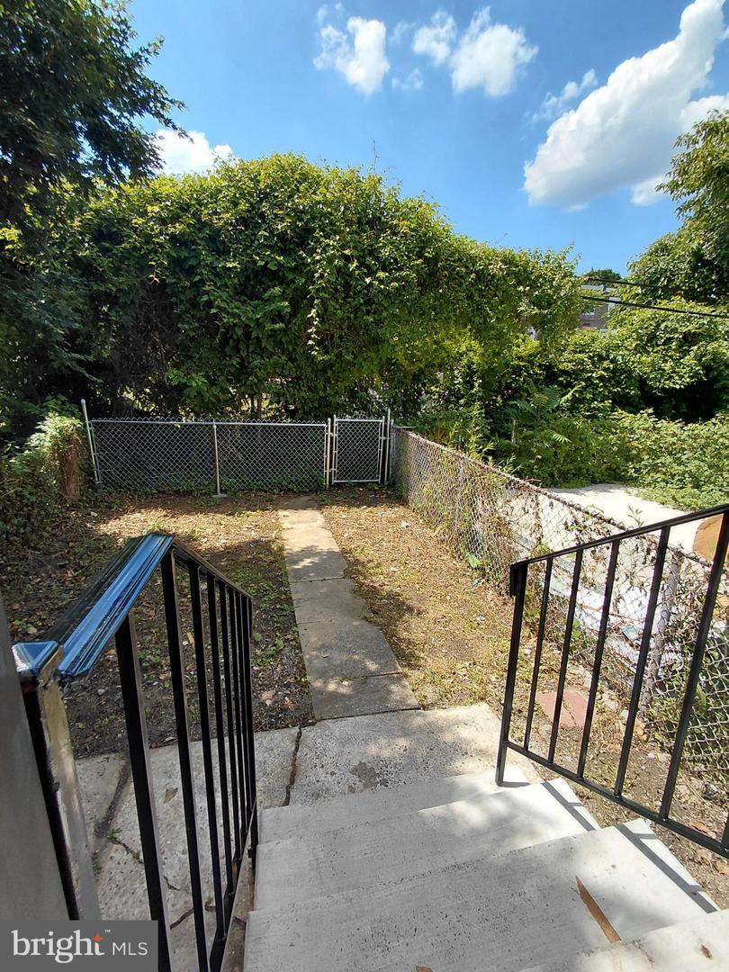 43 E Sharpnack St Property Photo 16