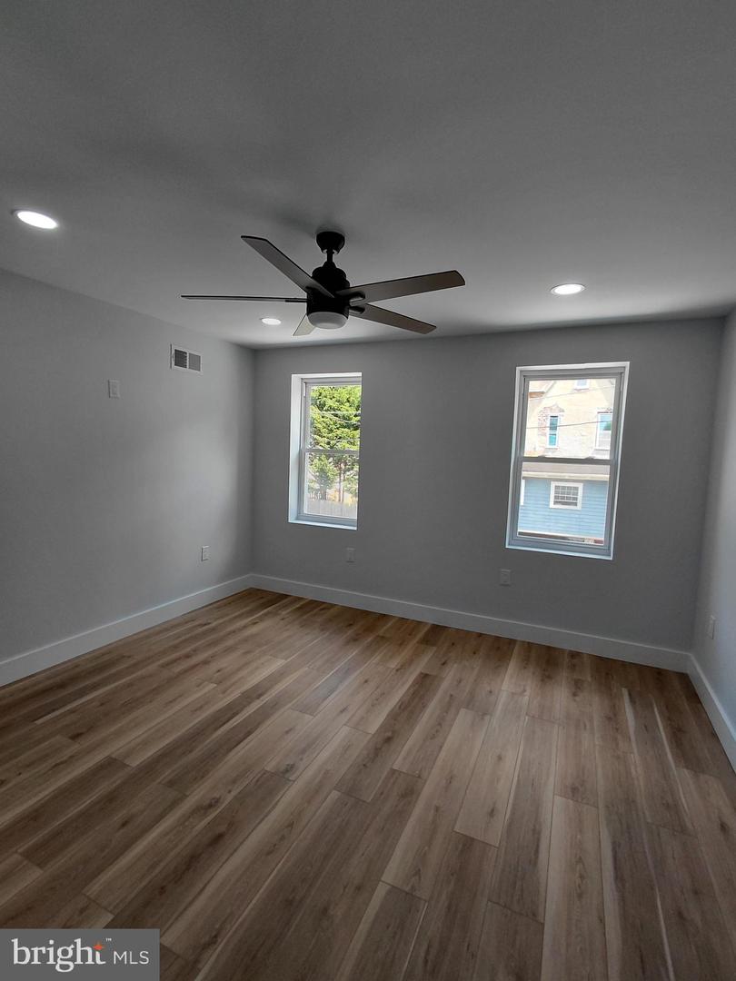 43 E Sharpnack St Property Photo 20