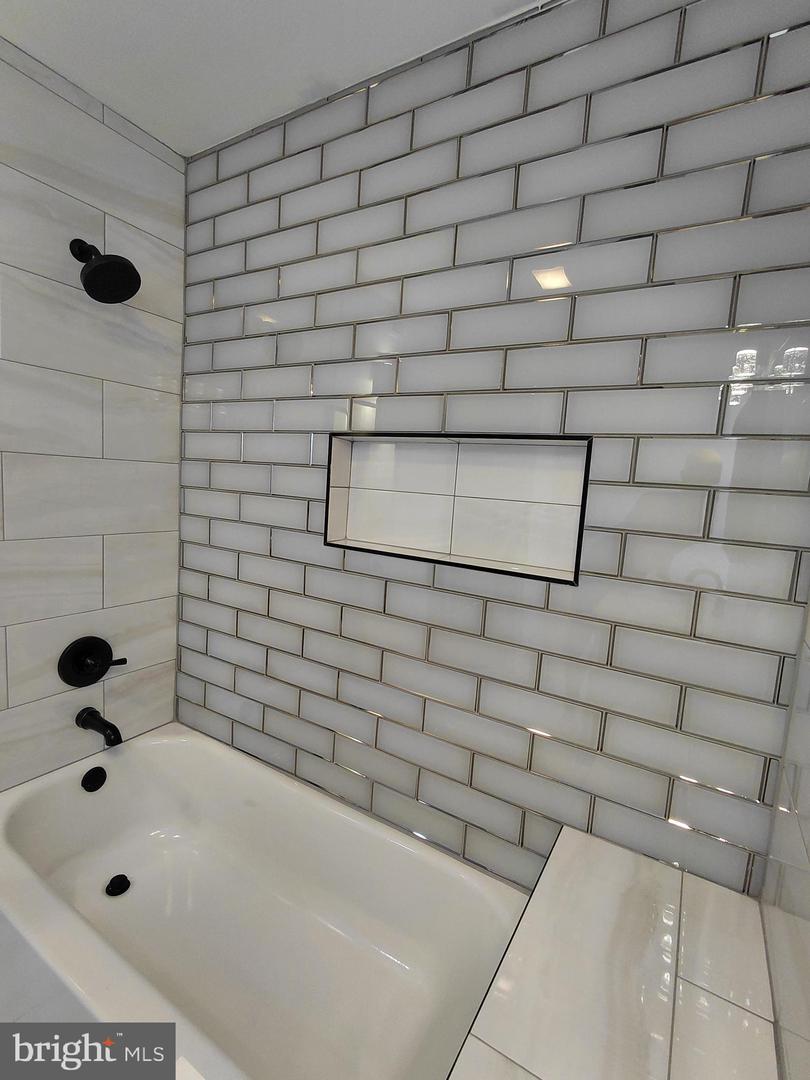 43 E Sharpnack St Property Photo 25
