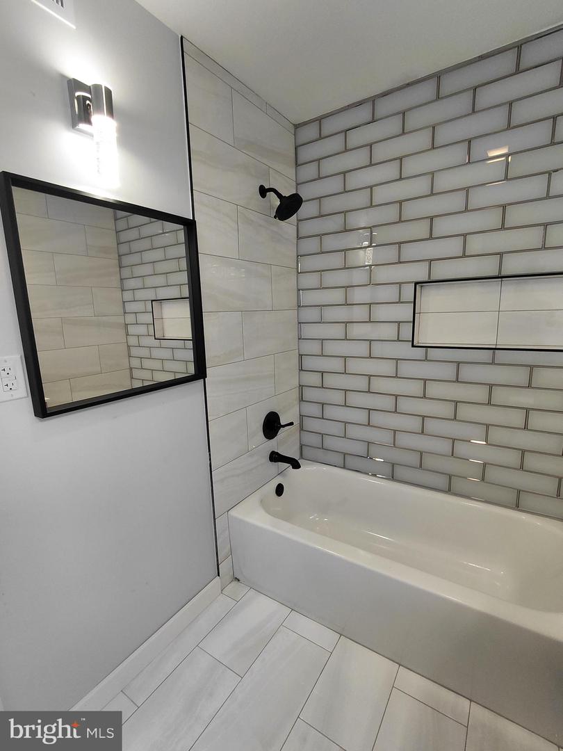 43 E Sharpnack St Property Photo 26