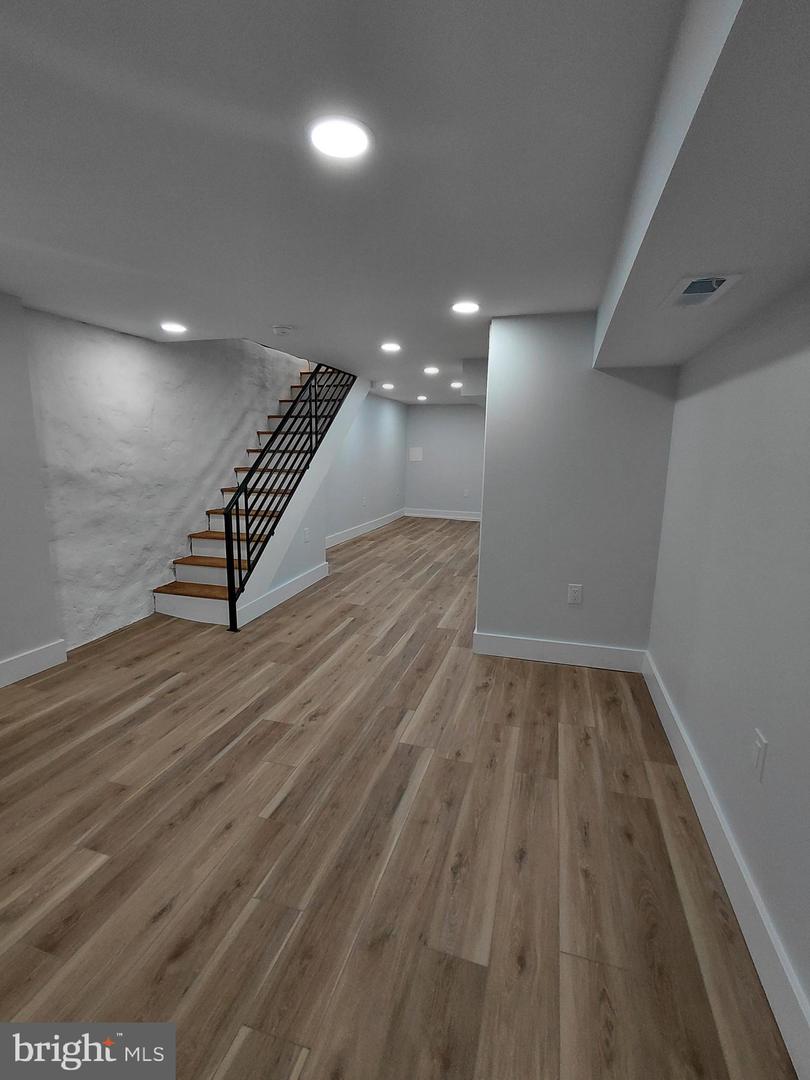 43 E Sharpnack St Property Photo 34