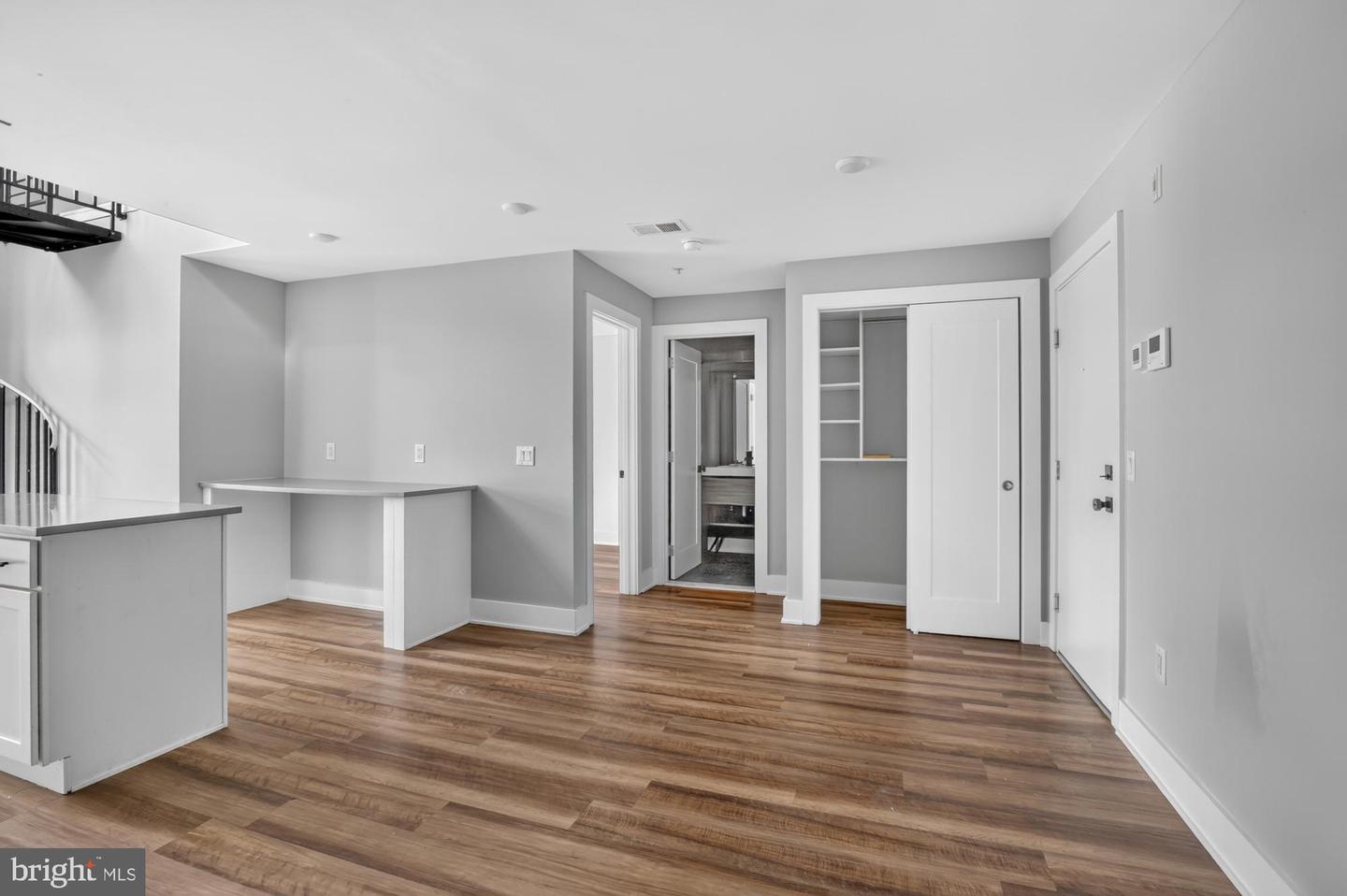 3965 Lancaster Ave #303 Property Photo 6