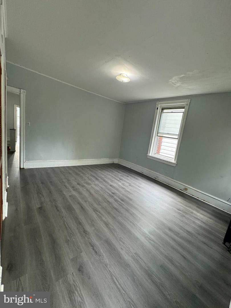 4660 Castor Ave Property Photo 5