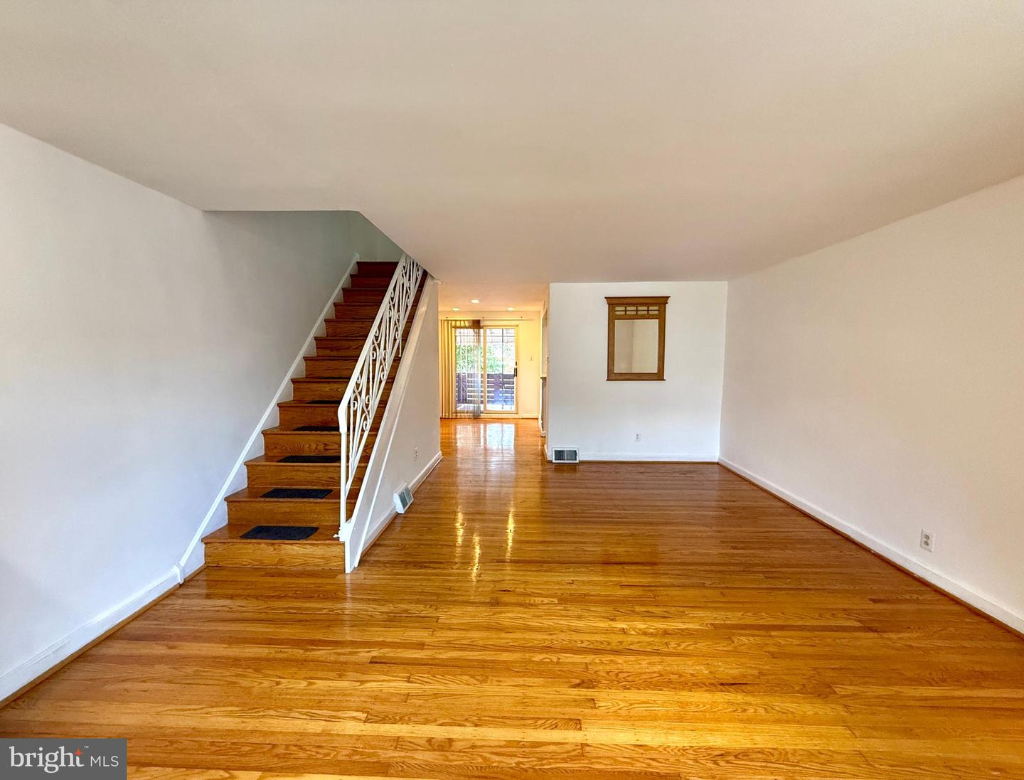 1106 E Hortter St Property Photo 4