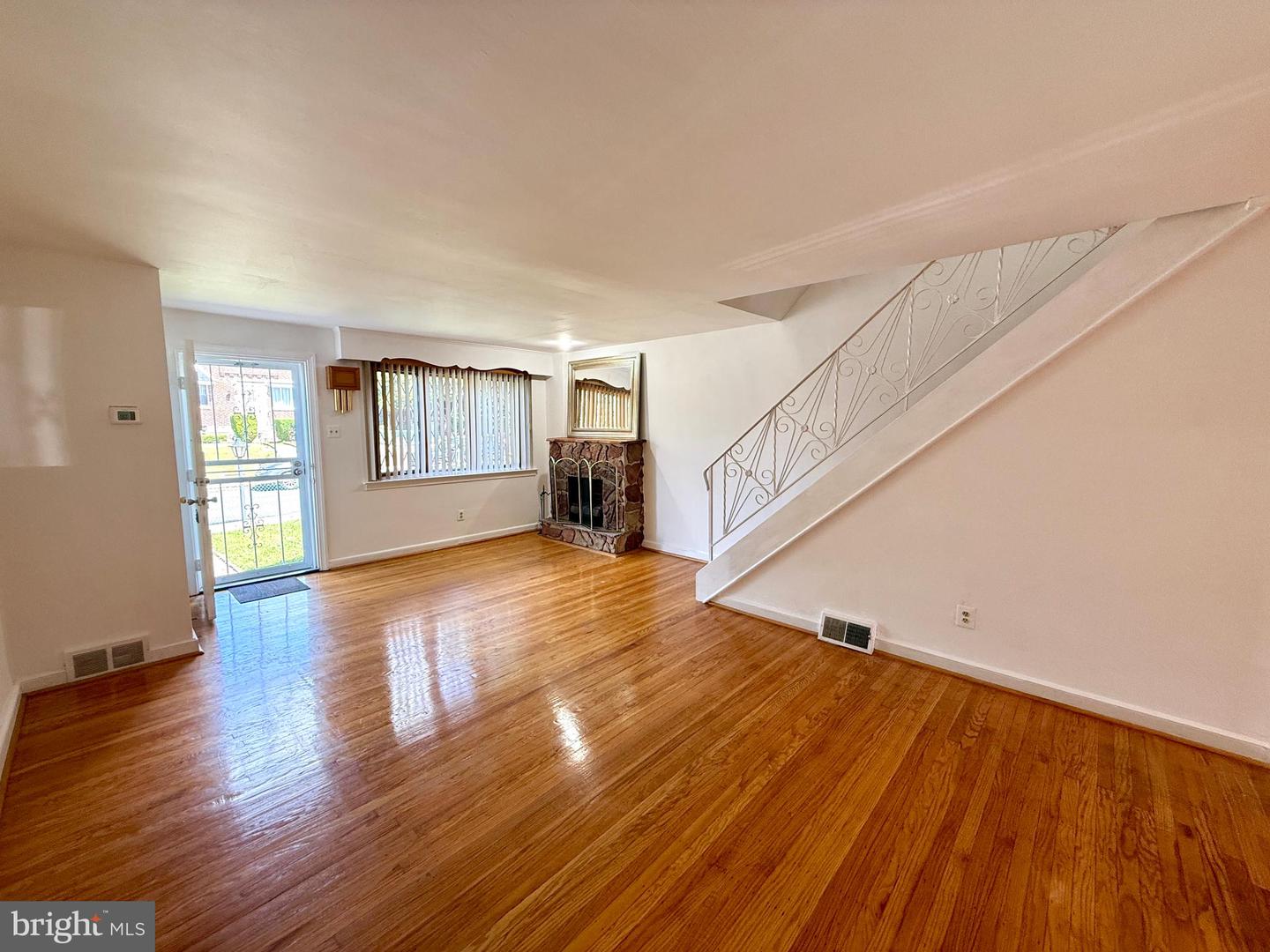 1106 E Hortter St Property Photo 6