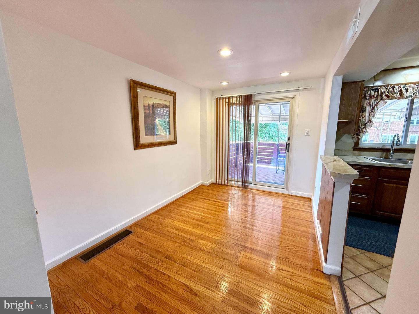 1106 E Hortter St Property Photo 7