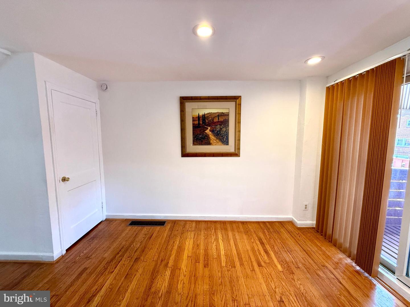 1106 E Hortter St Property Photo 8