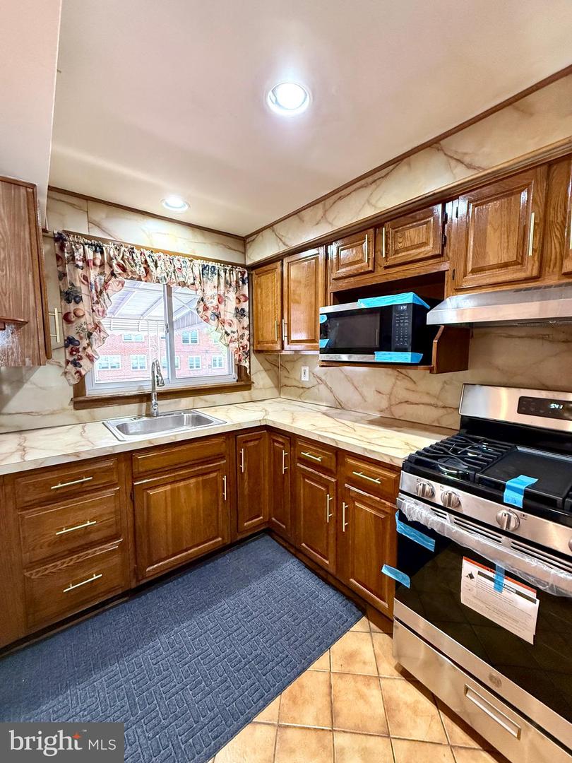 1106 E Hortter St Property Photo 11