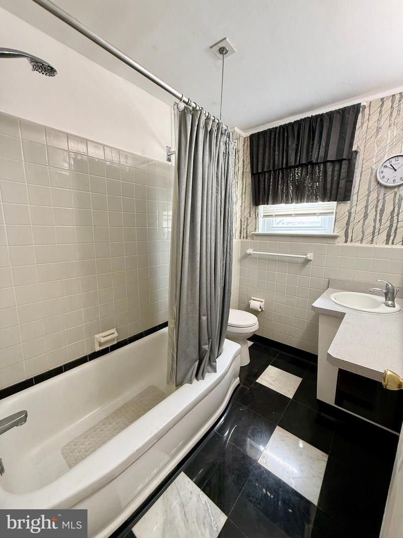 1106 E Hortter St Property Photo 19