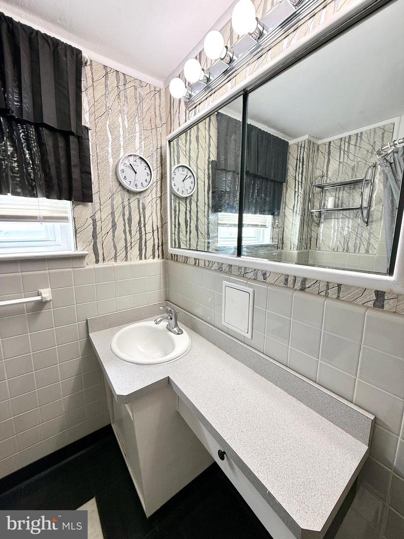 1106 E Hortter St Property Photo 20