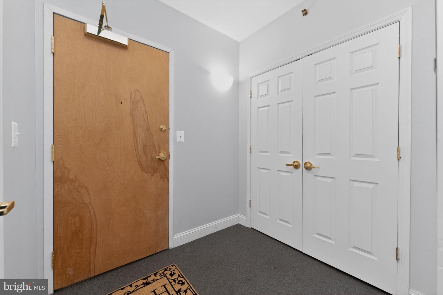 141 N 2nd St #1b Property Photo 8