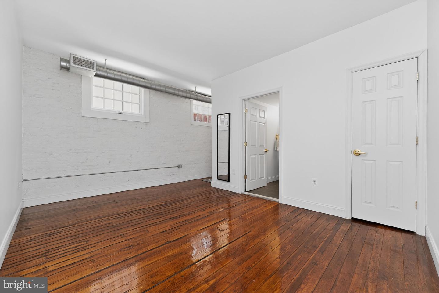 141 N 2nd St #1b Property Photo 15