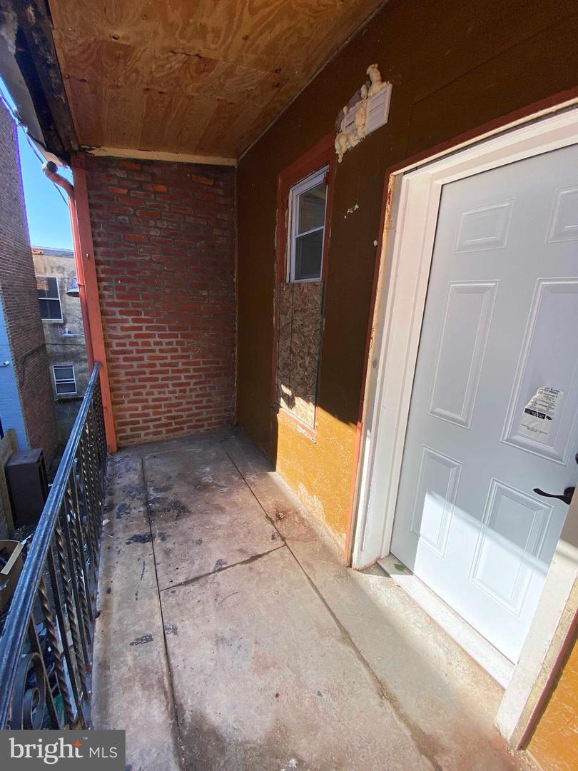 1426 W Rockland St #2nd Fl Property Photo 24