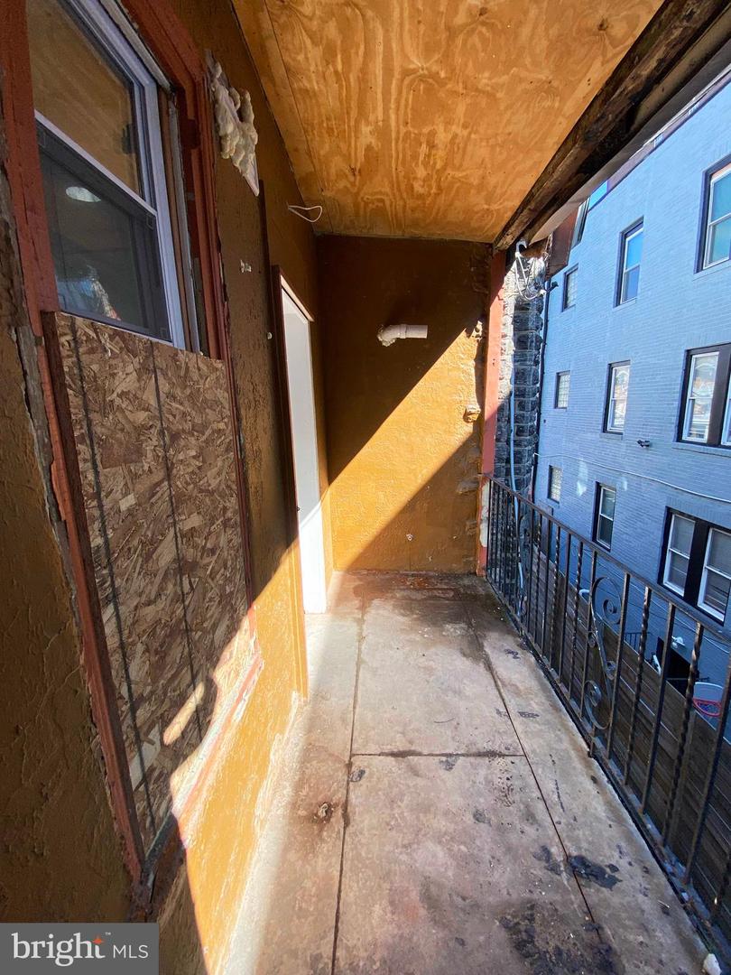 1426 W Rockland St #2nd Fl Property Photo 25