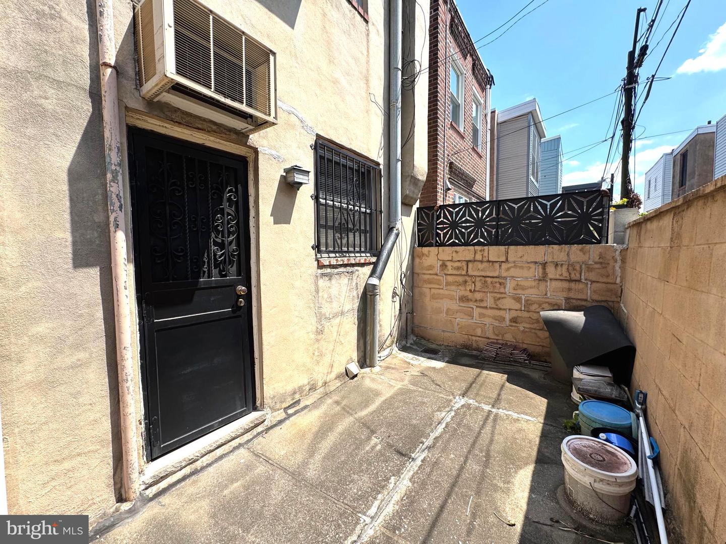 1410 S Beulah St Property Photo 11