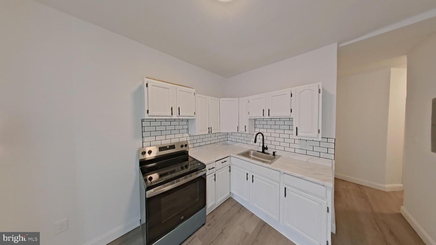 2438 N 20th St #2 Property Photo 6