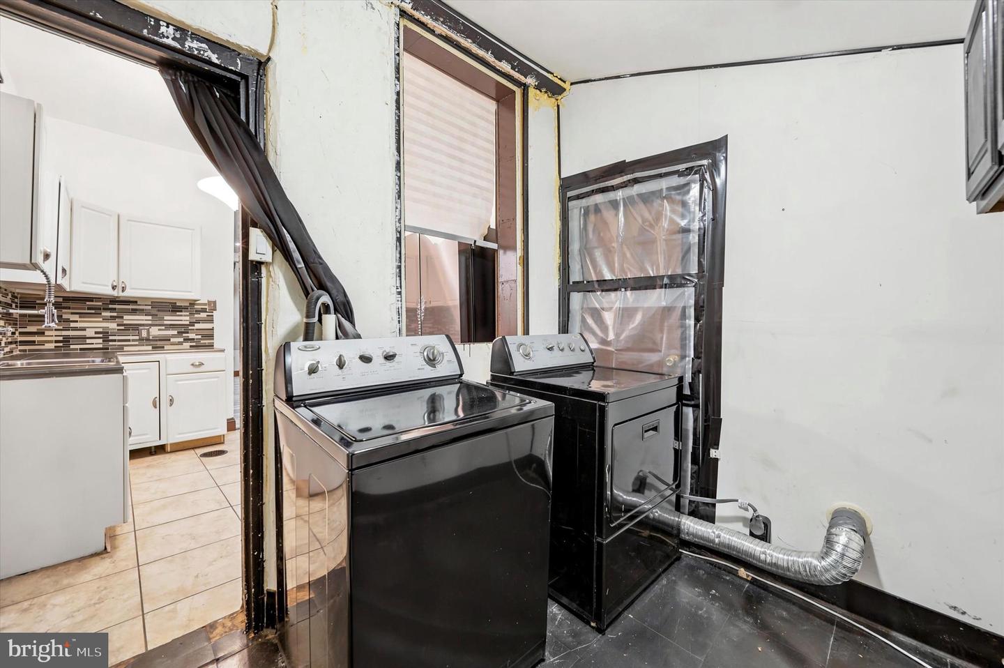 2431 W Norris St Property Photo 17