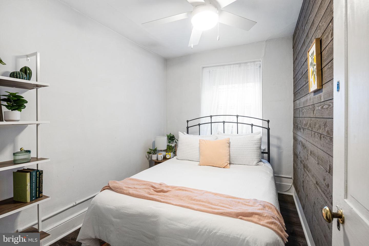 310 Carson St Property Photo 14