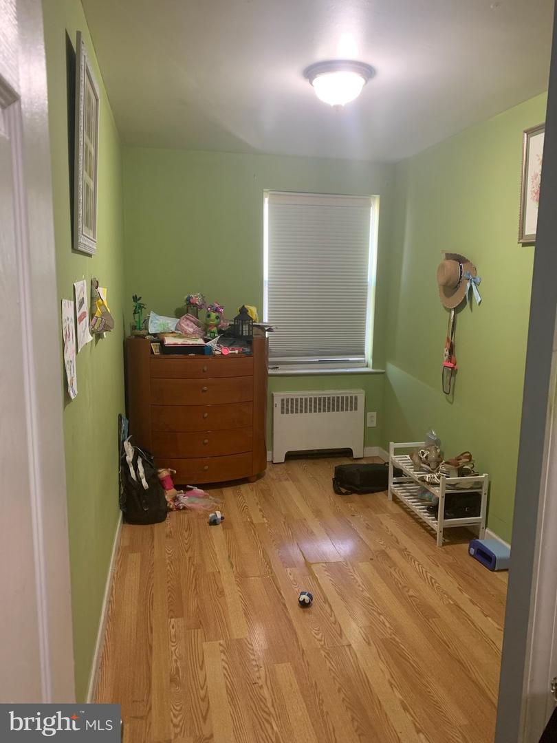 1465 Creston St Property Photo 11