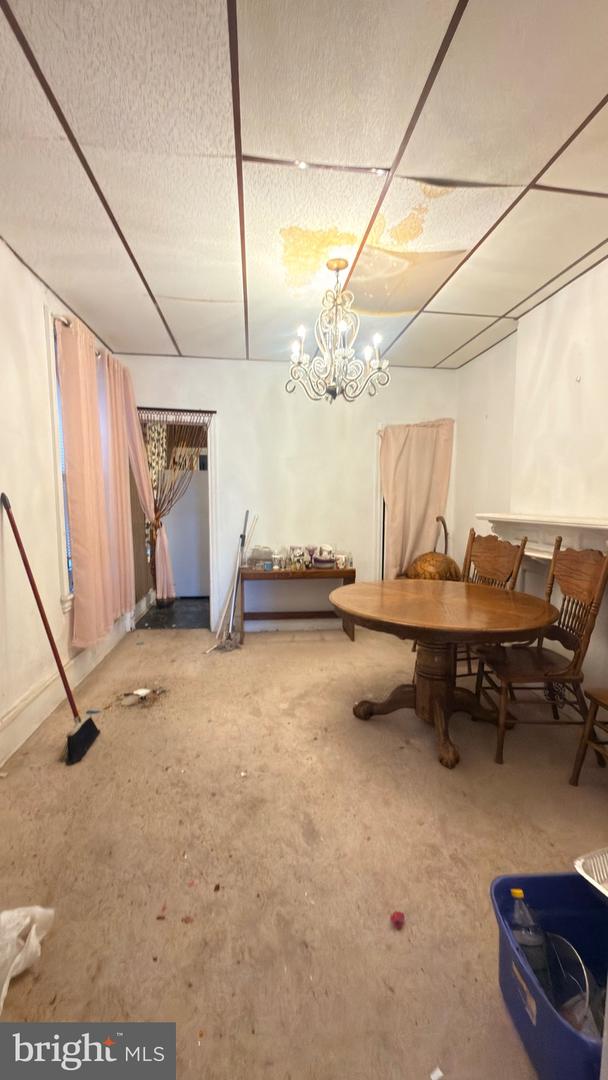 1616 N Dover St Property Photo 2