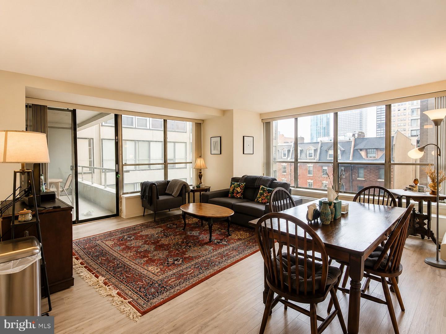 224-30 W RITTENHOUSE SQ #401 Property Photo 1