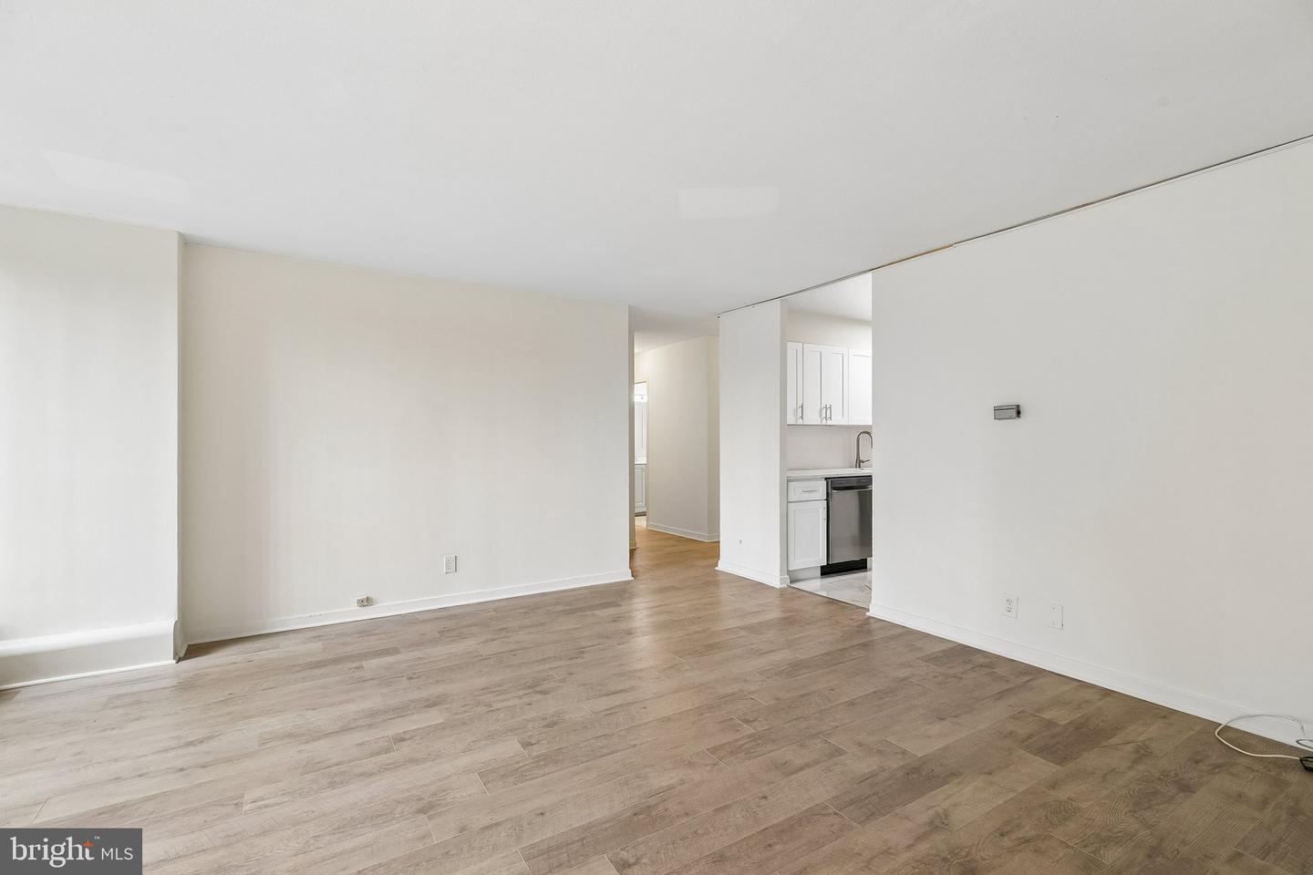224-30 W Rittenhouse Sq #401 Property Photo 4