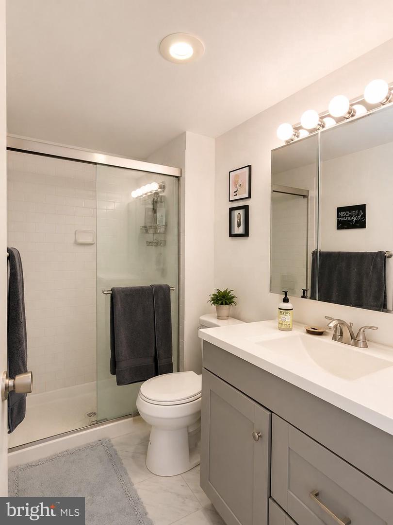 224-30 W Rittenhouse Sq #401 Property Photo 6