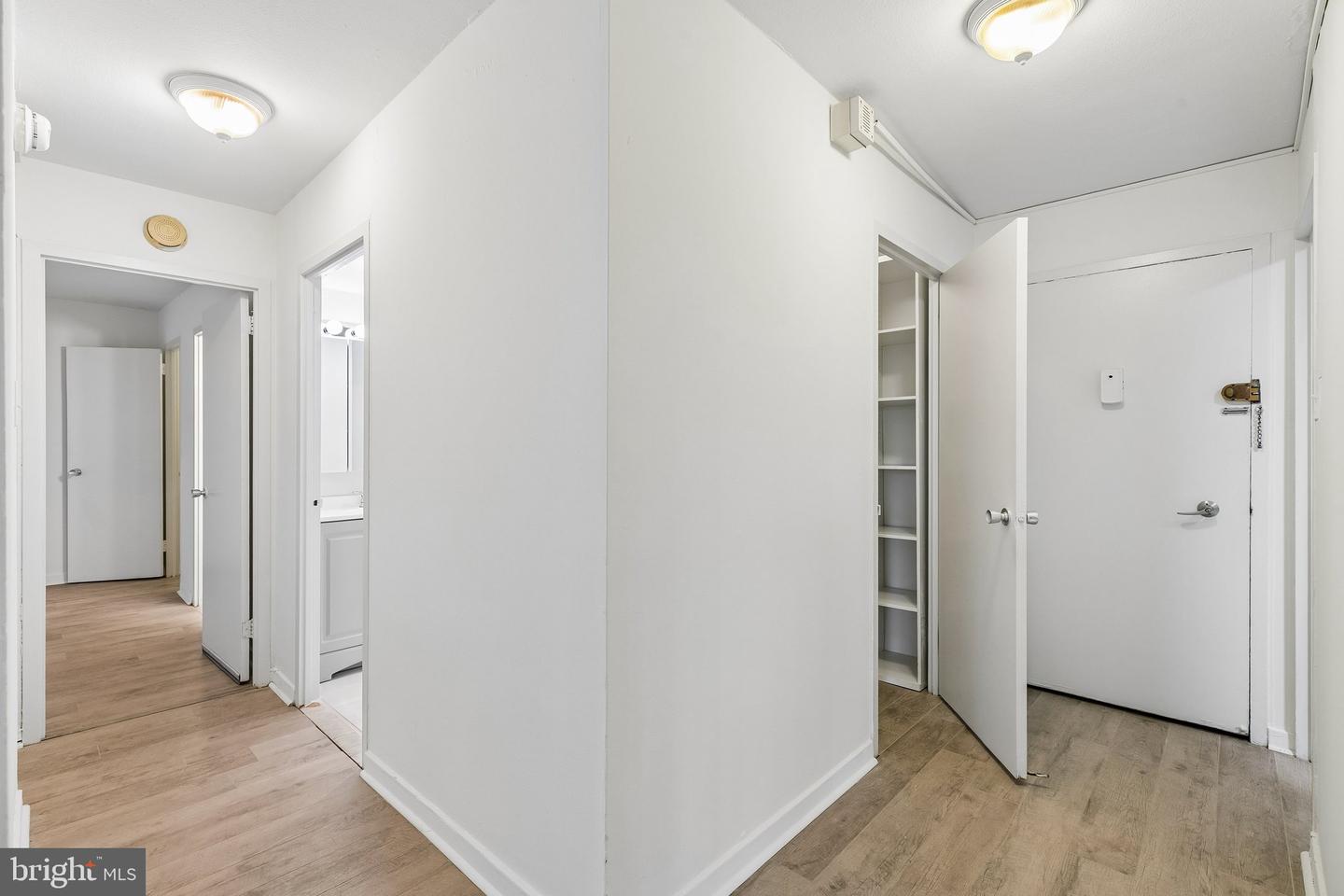 224-30 W Rittenhouse Sq #401 Property Photo 15