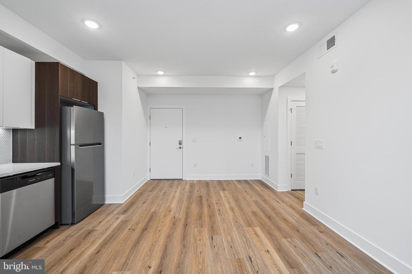 4324 Lancaster Ave #302 Property Photo 9