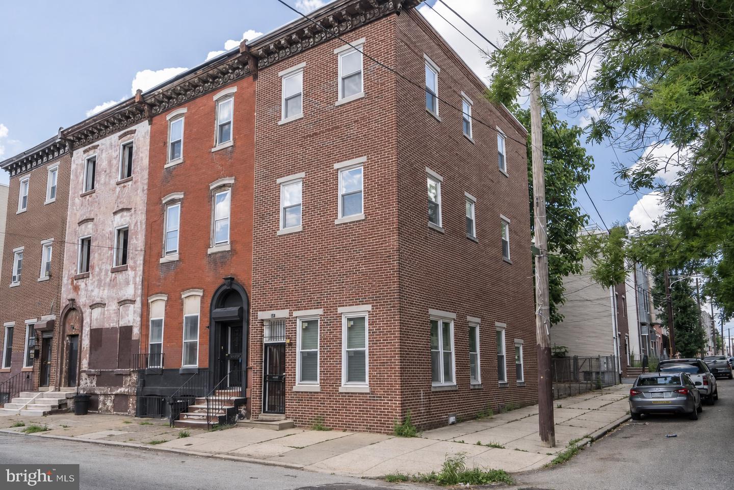 1619 W Master St Property Photo 1