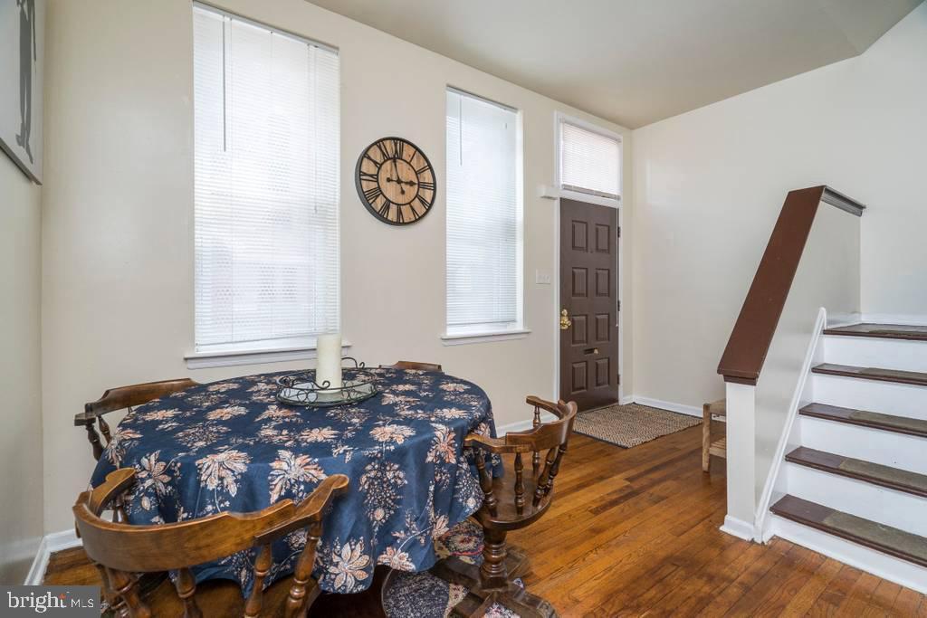 1619 W Master St Property Photo 5