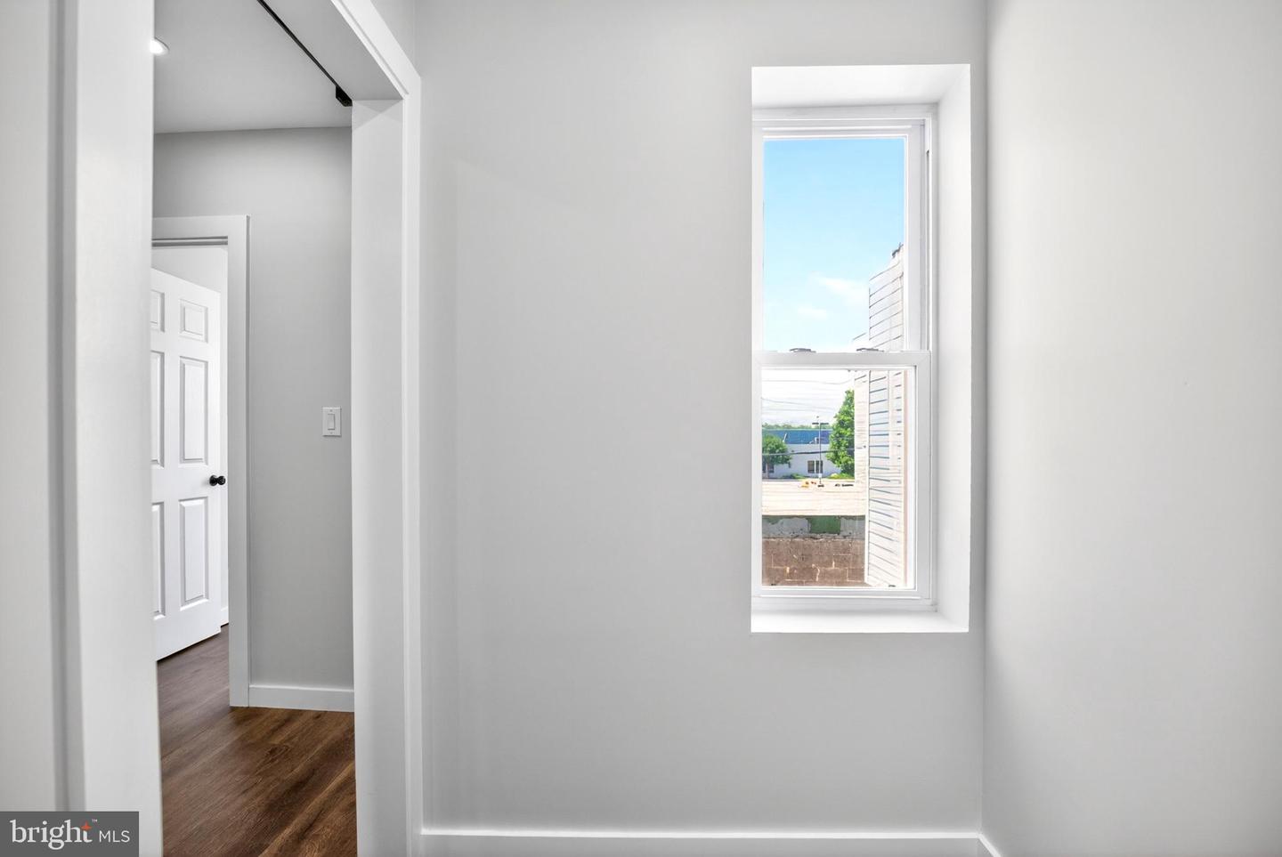 1230 S Harmony St Property Photo 16