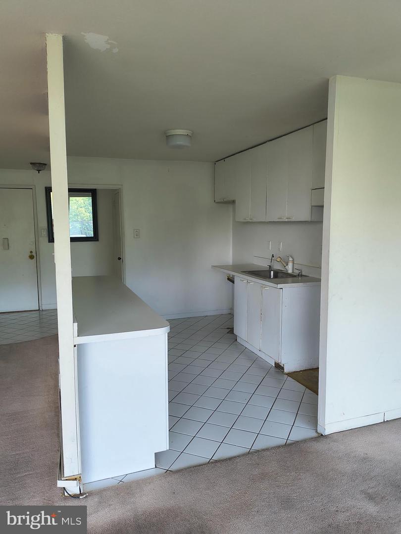 3900-00 Ford Rd #8h Property Photo 11