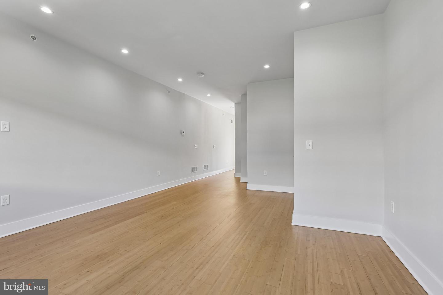 412 N Front St #21 Property Photo 12