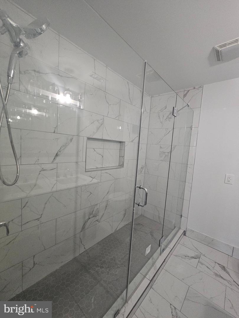 83 W Sharpnack St Property Photo 9