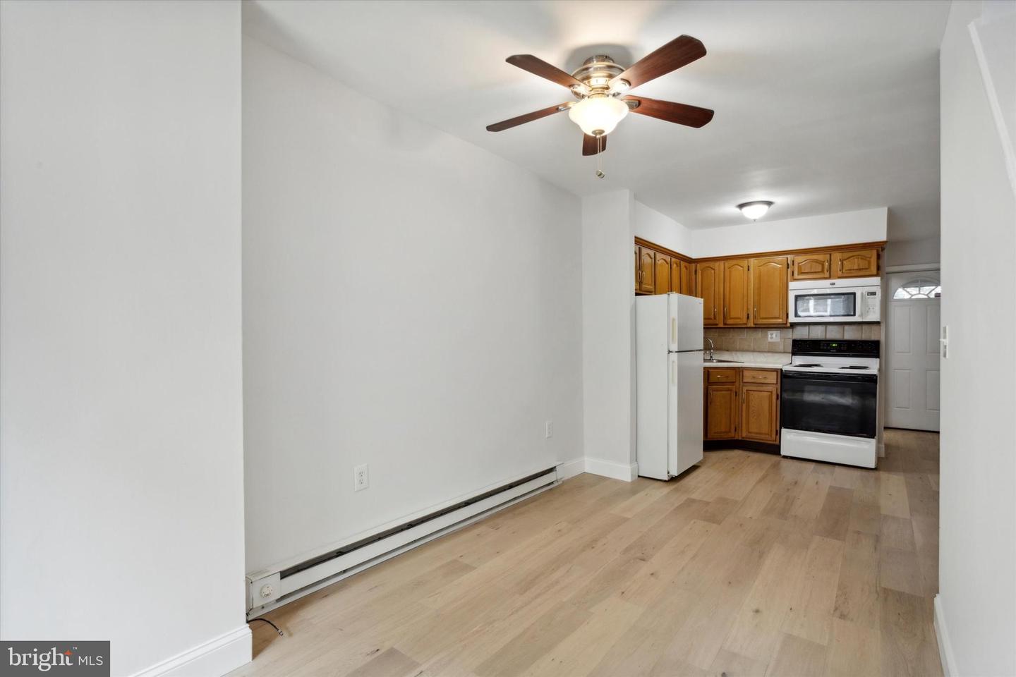 2143 E Albert St Property Photo 3