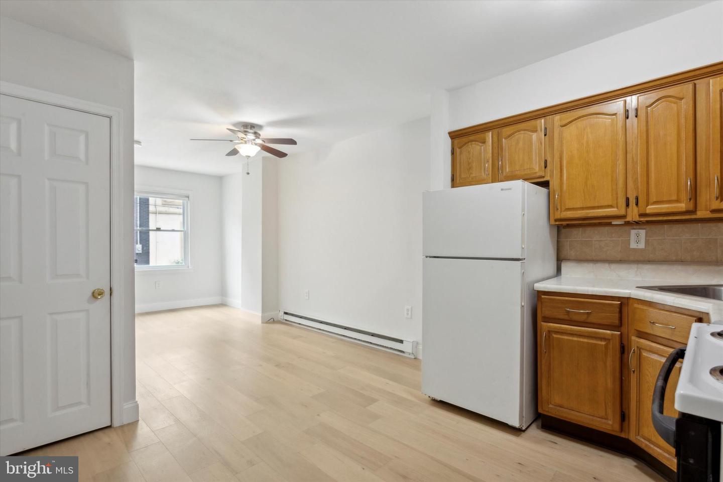 2143 E Albert St Property Photo 5